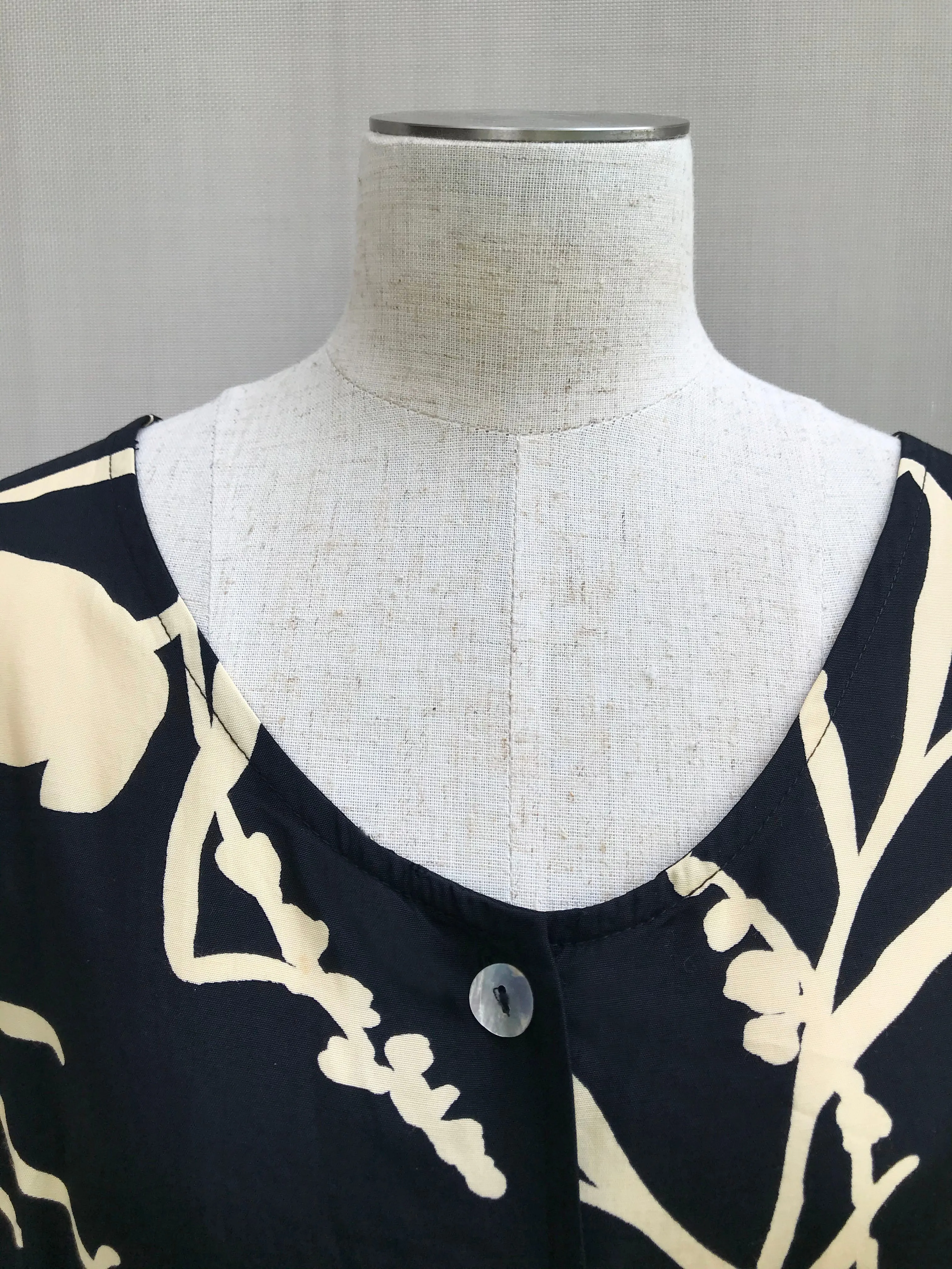 80s Black & Cream Floral Tea Dress