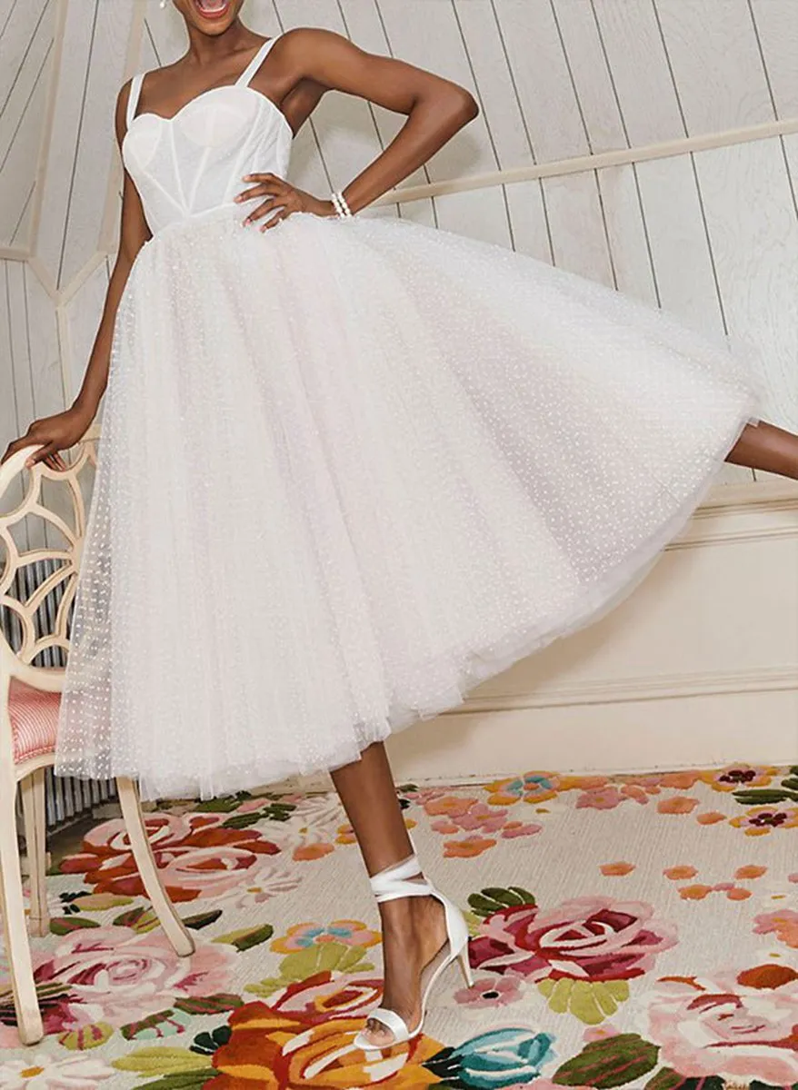 A-line Sweetheart Sleeveless Tulle Tea-Length Wedding Dresses with Pleated