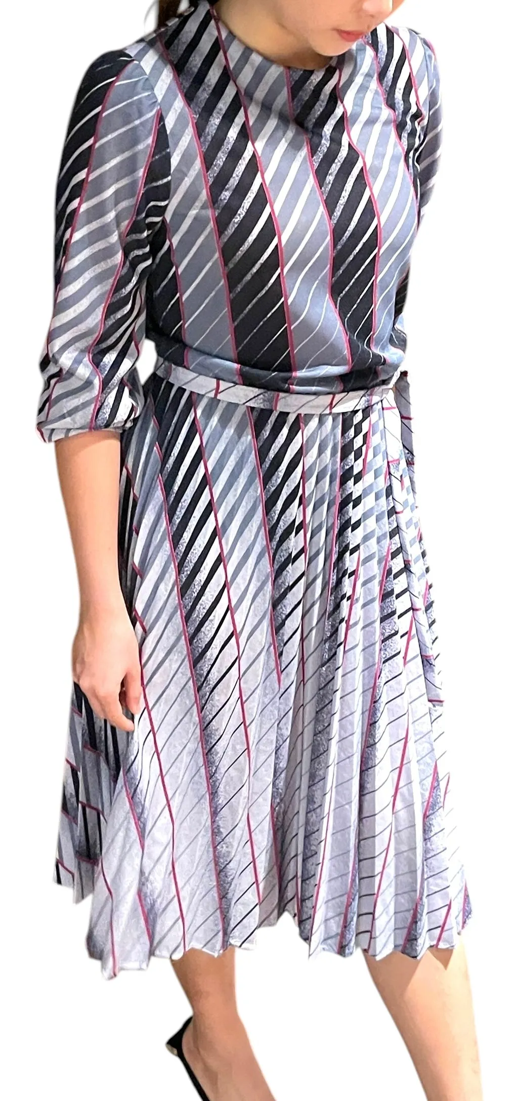 Abstract Ash - Vintage Grey Pleated Striped 3/4 Sleeve Dress