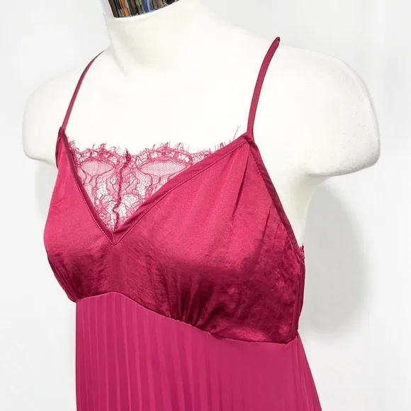 Anthropologie Eloise Pleated Midi Chemise Slip Dress Red Wine Berry Size Small