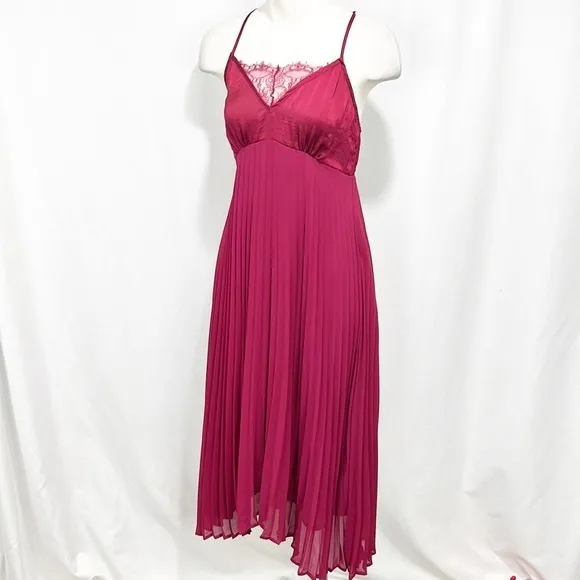 Anthropologie Eloise Pleated Midi Chemise Slip Dress Red Wine Berry Size Small