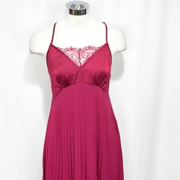 Anthropologie Eloise Pleated Midi Chemise Slip Dress Red Wine Berry Size Small
