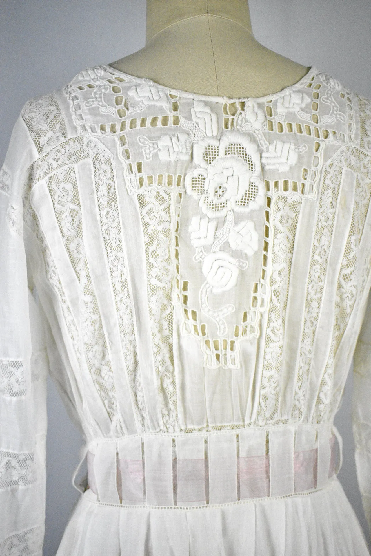 Antique Victorian 1900s White Lace Embroidered Tea Dress