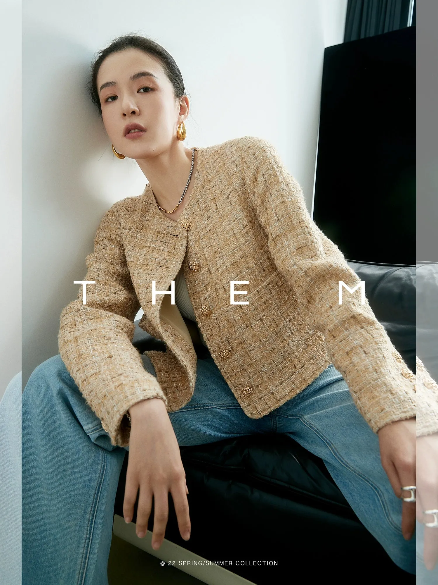 Arc Box-Shaped Tweed Jacket