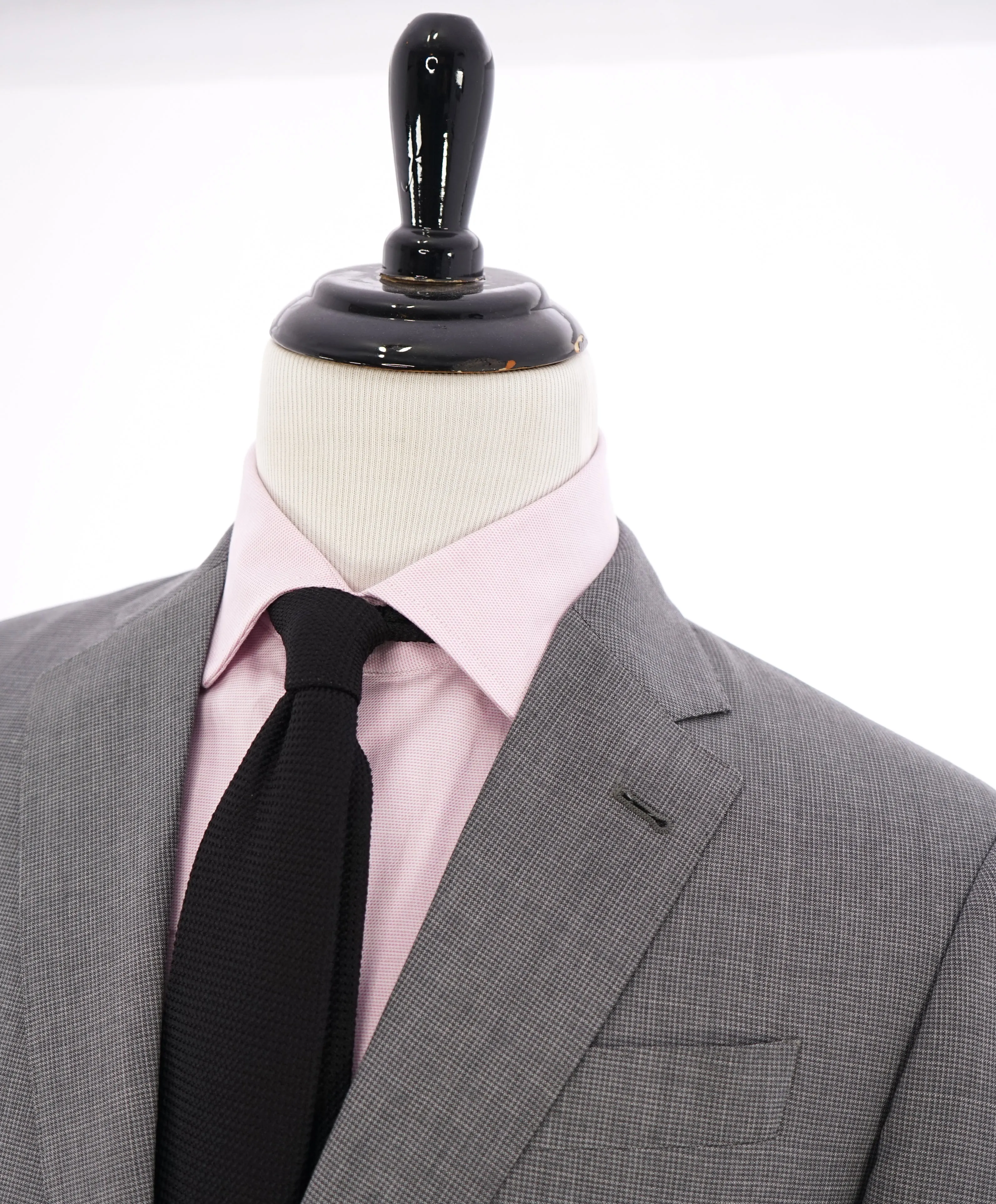 ARMANI COLLEZIONI - “G Line” Gray Micro Check Plaid Notch Lapel Suit - 40R