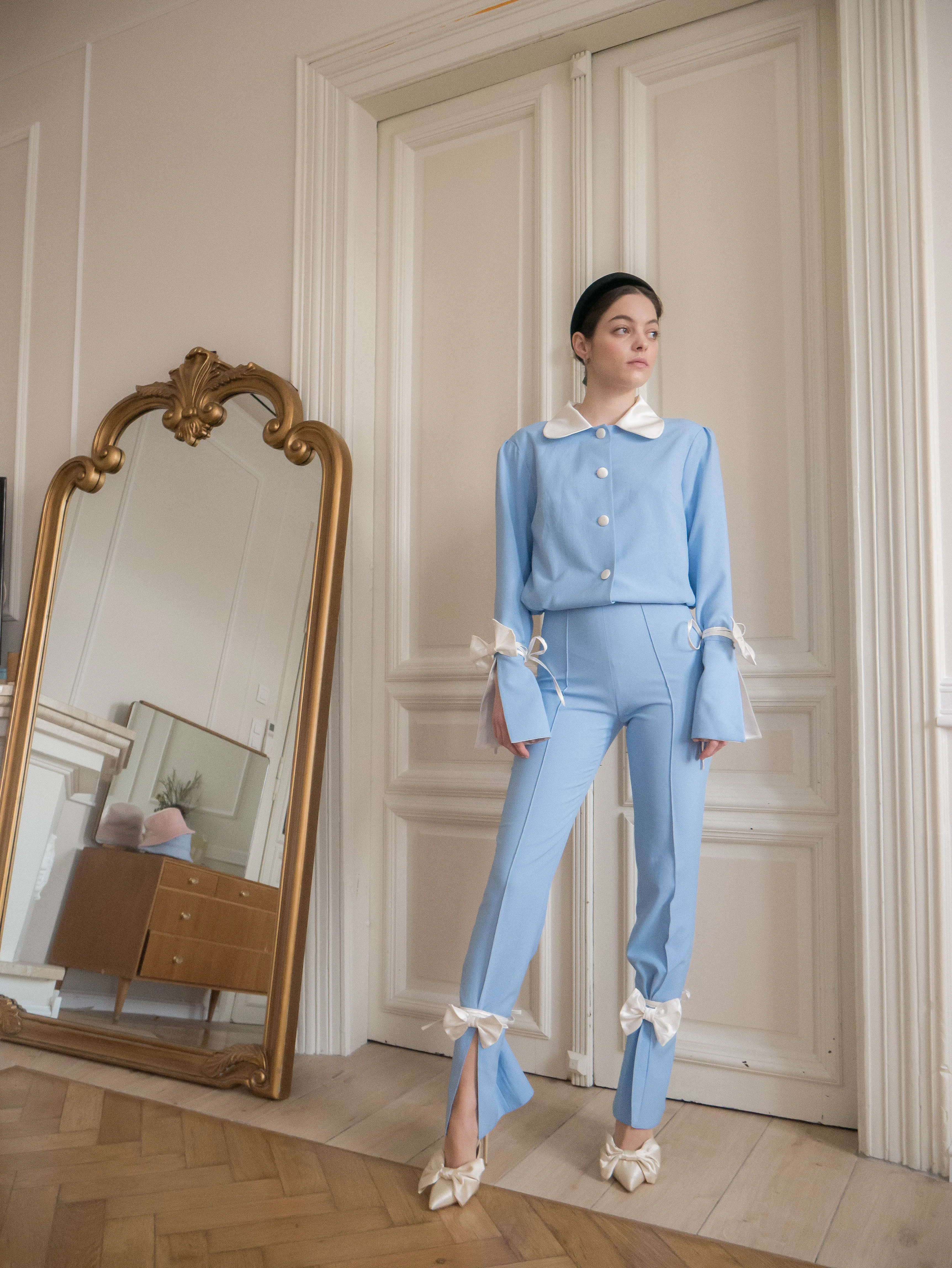 Baby blue bow pants