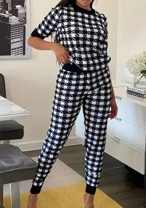 Chic Black and White Plaid Two-Piece Pants Set with Sporty Appeal