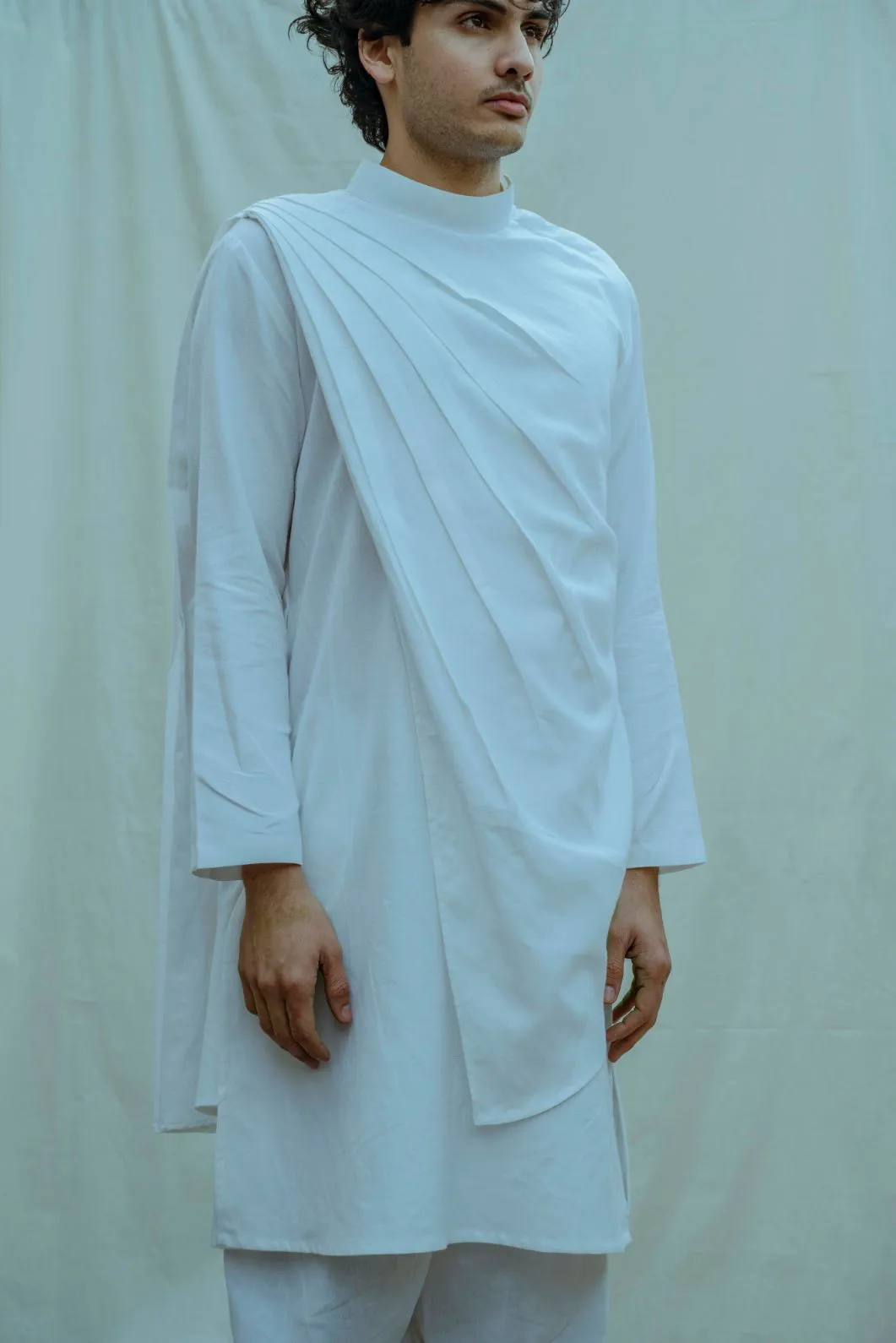 Cotton X Linen White Back Pleated Kurta