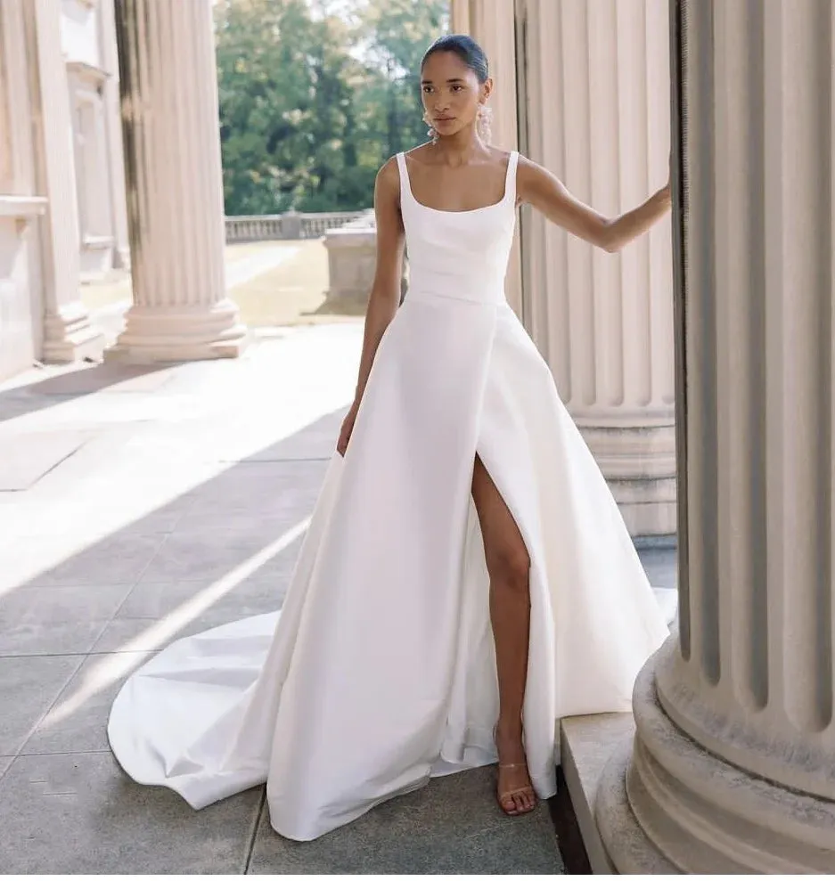 Customize To Measures 2025 Wedding Dress A-Line Spaghetti Strap Sleevless Backless Side Slit Bridal Gowns Buttons Sweep Train