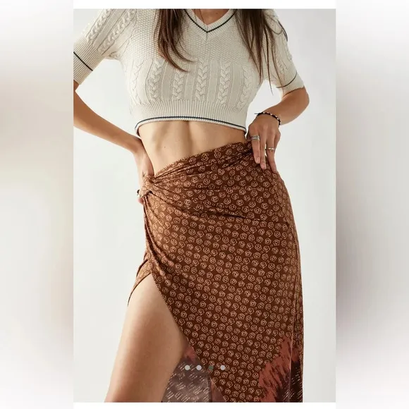 Free People Sarong It Feels Right - Size L