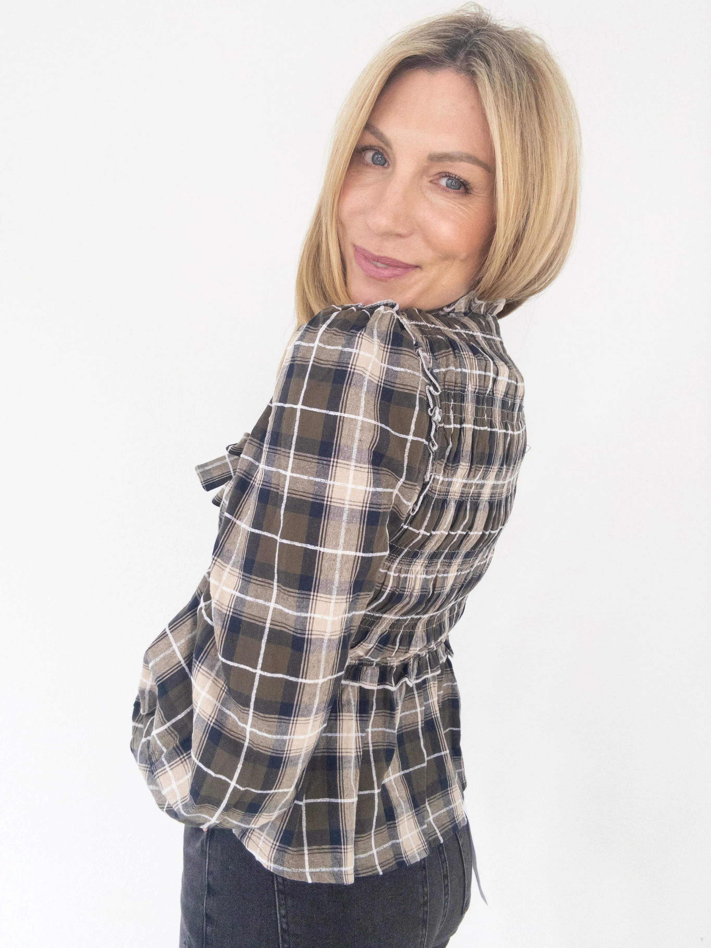Gingerbread Bow Top