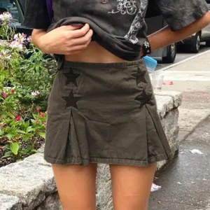 goosudu Women Y2K Grunge Denim Skirt with Star Pattern Patchwork Summer Zipper High Waist Pleated A-line Mini Skirts Fashion Clothes