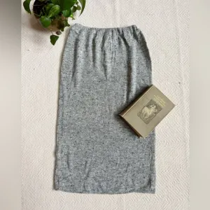 Joye   Fun Vintage Deadstock 90s Speckled Grey Knit Midi Sweater Skirt