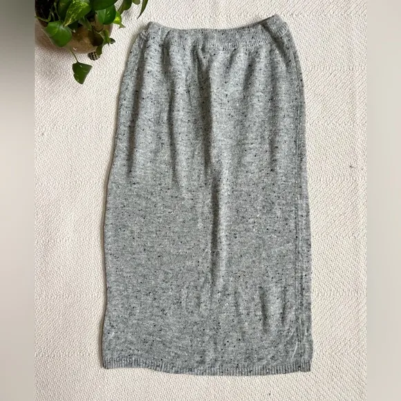 Joye   Fun Vintage Deadstock 90s Speckled Grey Knit Midi Sweater Skirt