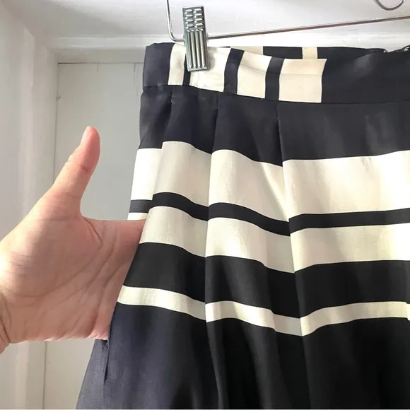 Kate Spade New York 100% Silk Stripe Full Skirt Black White Size 10