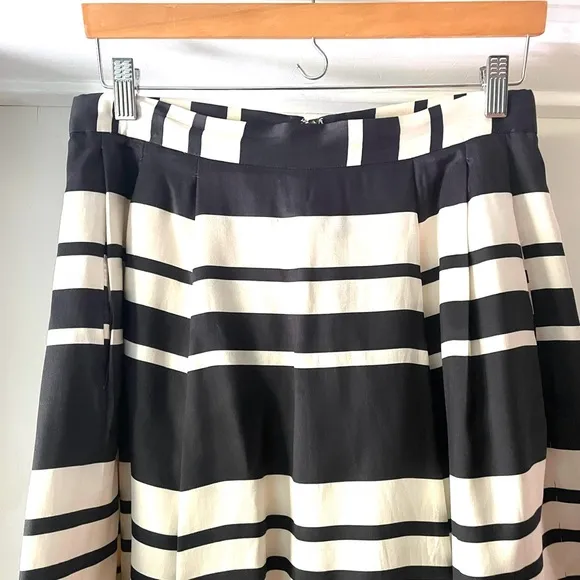 Kate Spade New York 100% Silk Stripe Full Skirt Black White Size 10