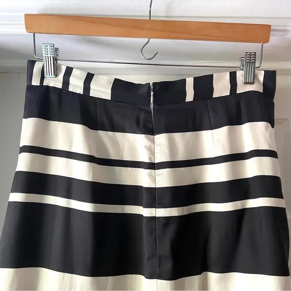 Kate Spade New York 100% Silk Stripe Full Skirt Black White Size 10