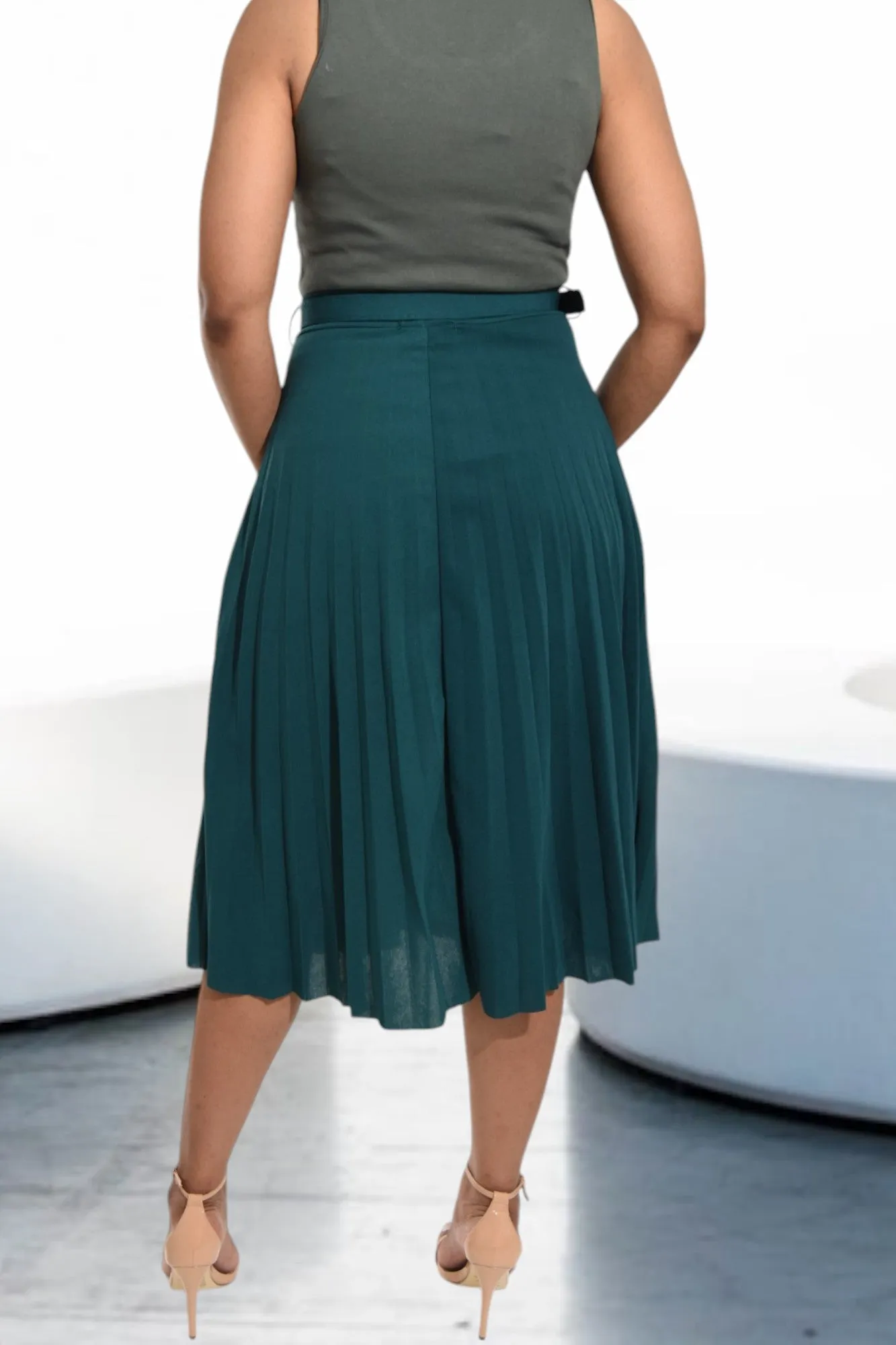 Ladies Green Pleated Skirt