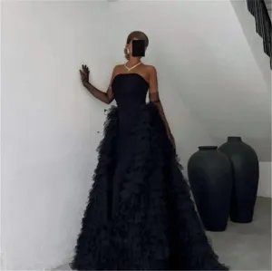 Mature Black Saudi Arabic Evening Dresses Strapless A-Line Formal Women Prom Party Gowns Special Occasion Dresses