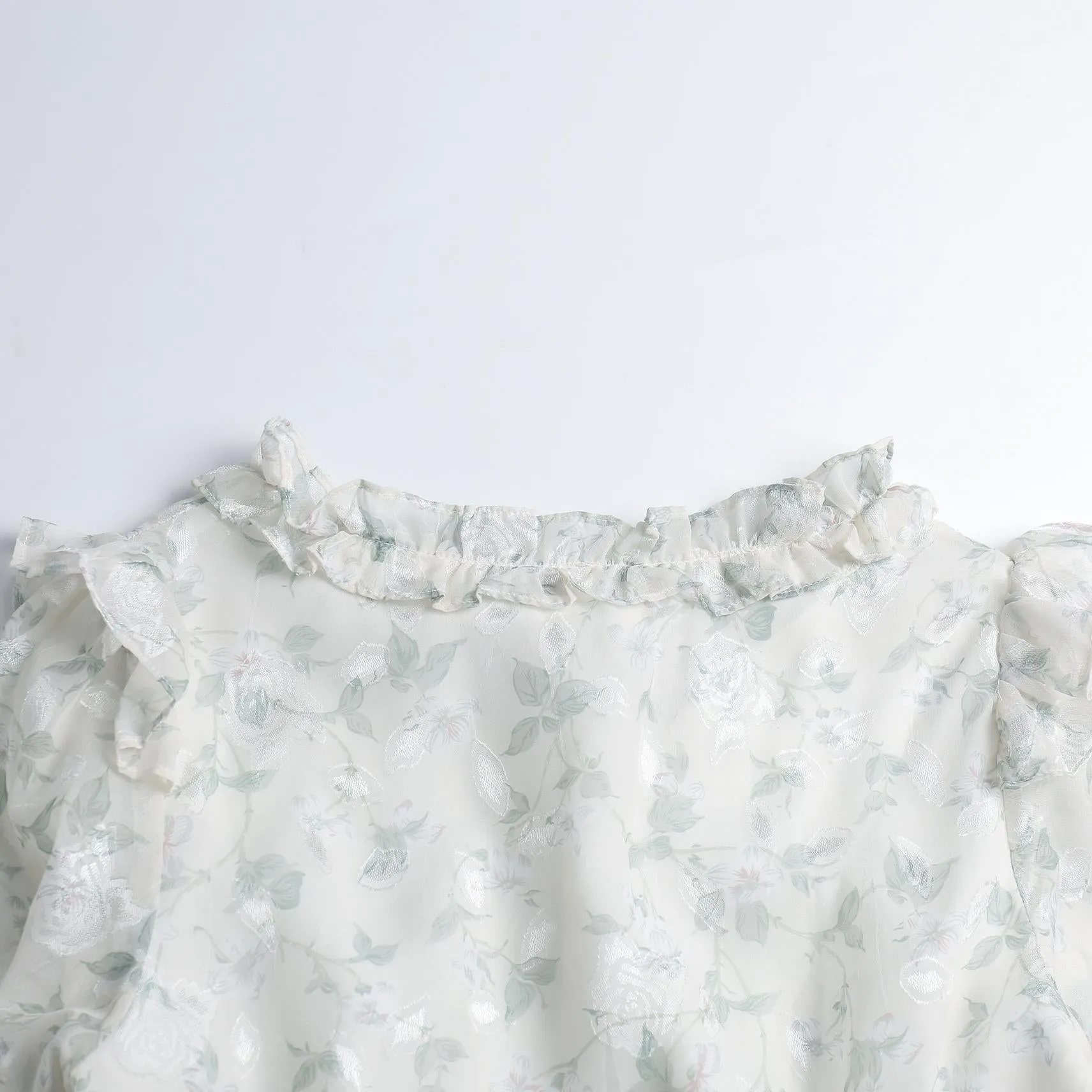 Mid-Length Mesh Dress in Elegant Floral Design for Women