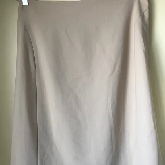Moda international midi flirty skirt 8