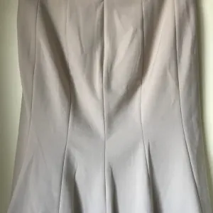 Moda international midi flirty skirt 8