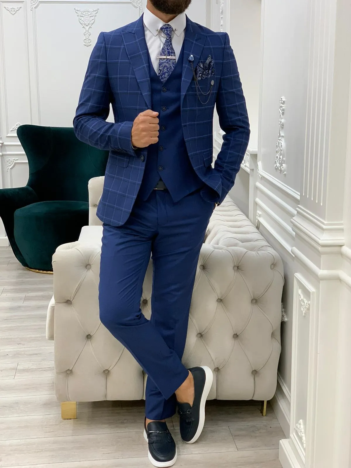Olympia Indigo Slim Fit Peak Lapel Plaid Suit - A Versatile Choice for Modern Men