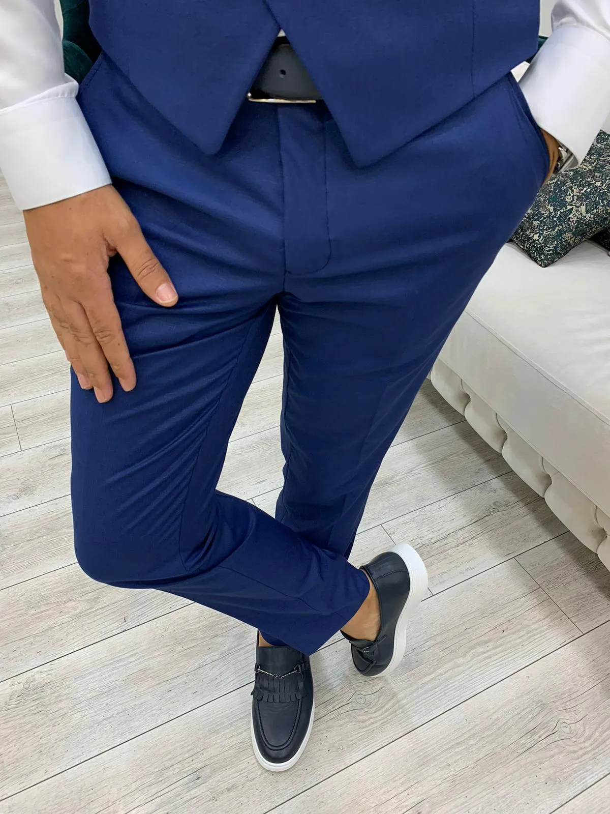 Olympia Indigo Slim Fit Peak Lapel Plaid Suit - A Versatile Choice for Modern Men