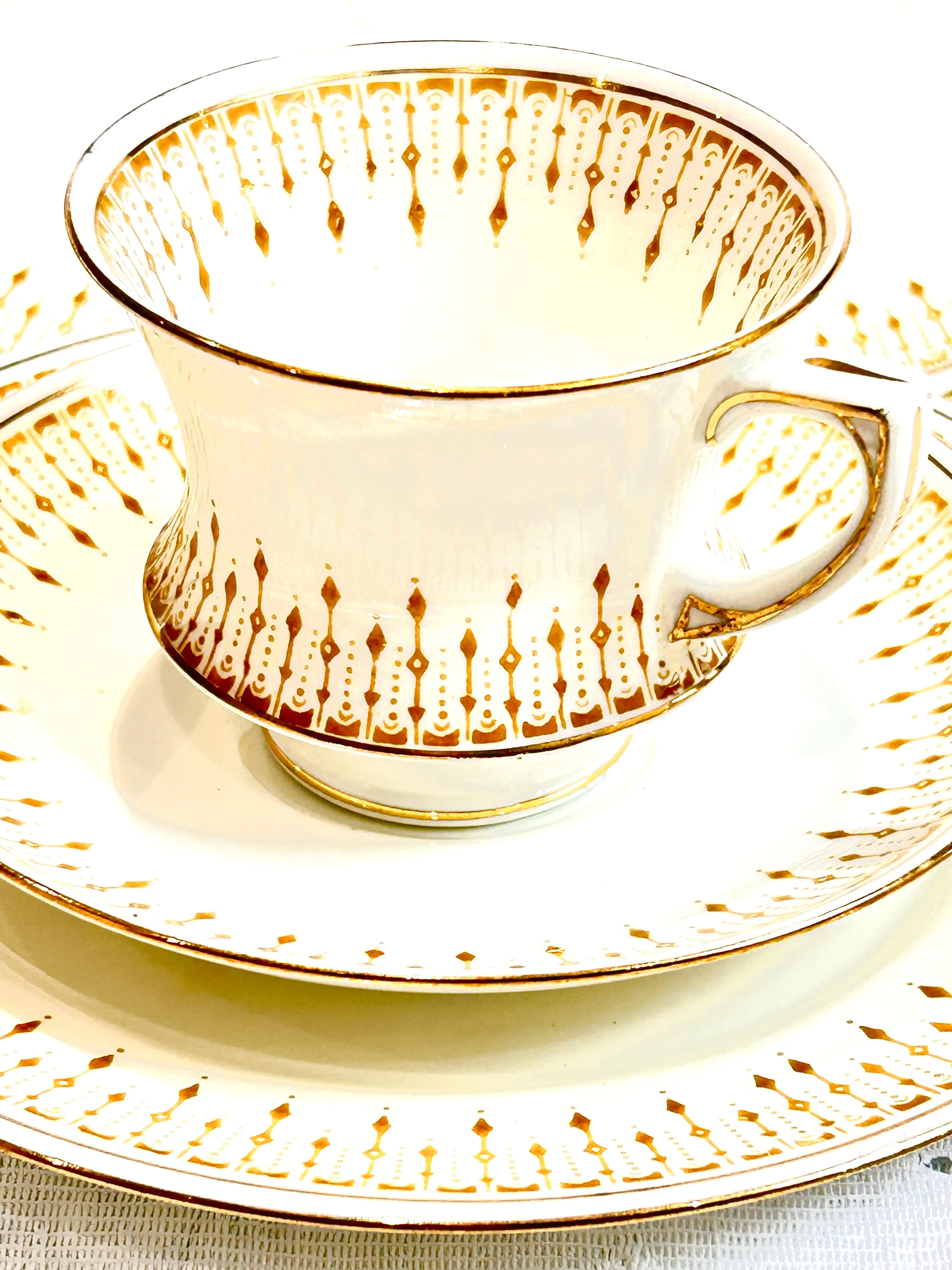 Paragon China Tea Set -Teacups & Saucers - Edwardian Style