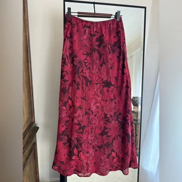 Pierre Cardin Red Burgundy Wine Floral Skirt Waist Band Vintage Midi