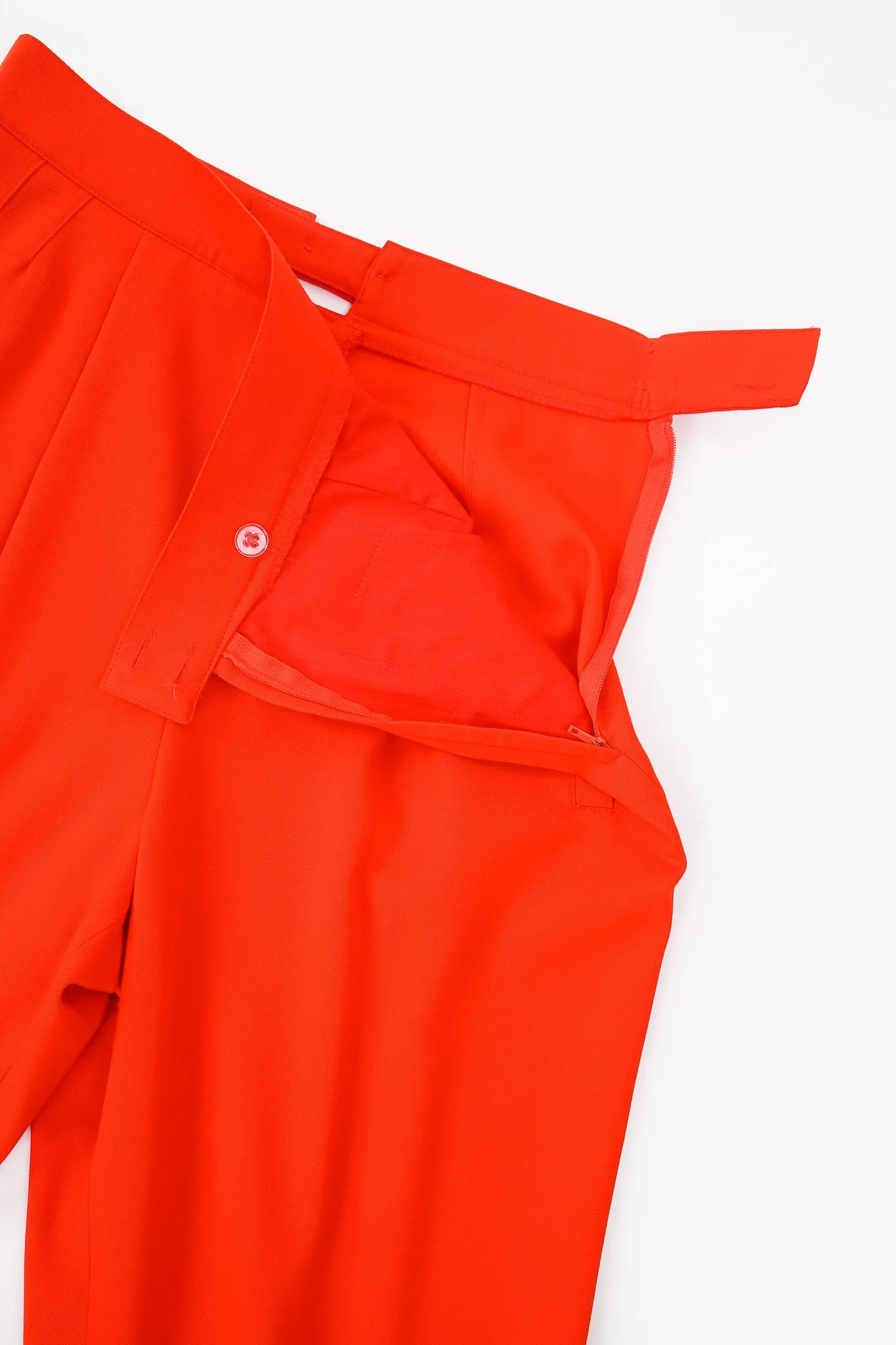 Pleated Back Button Pant