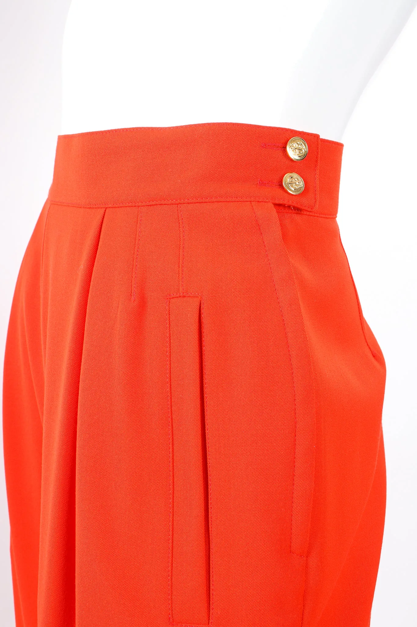 Pleated Back Button Pant