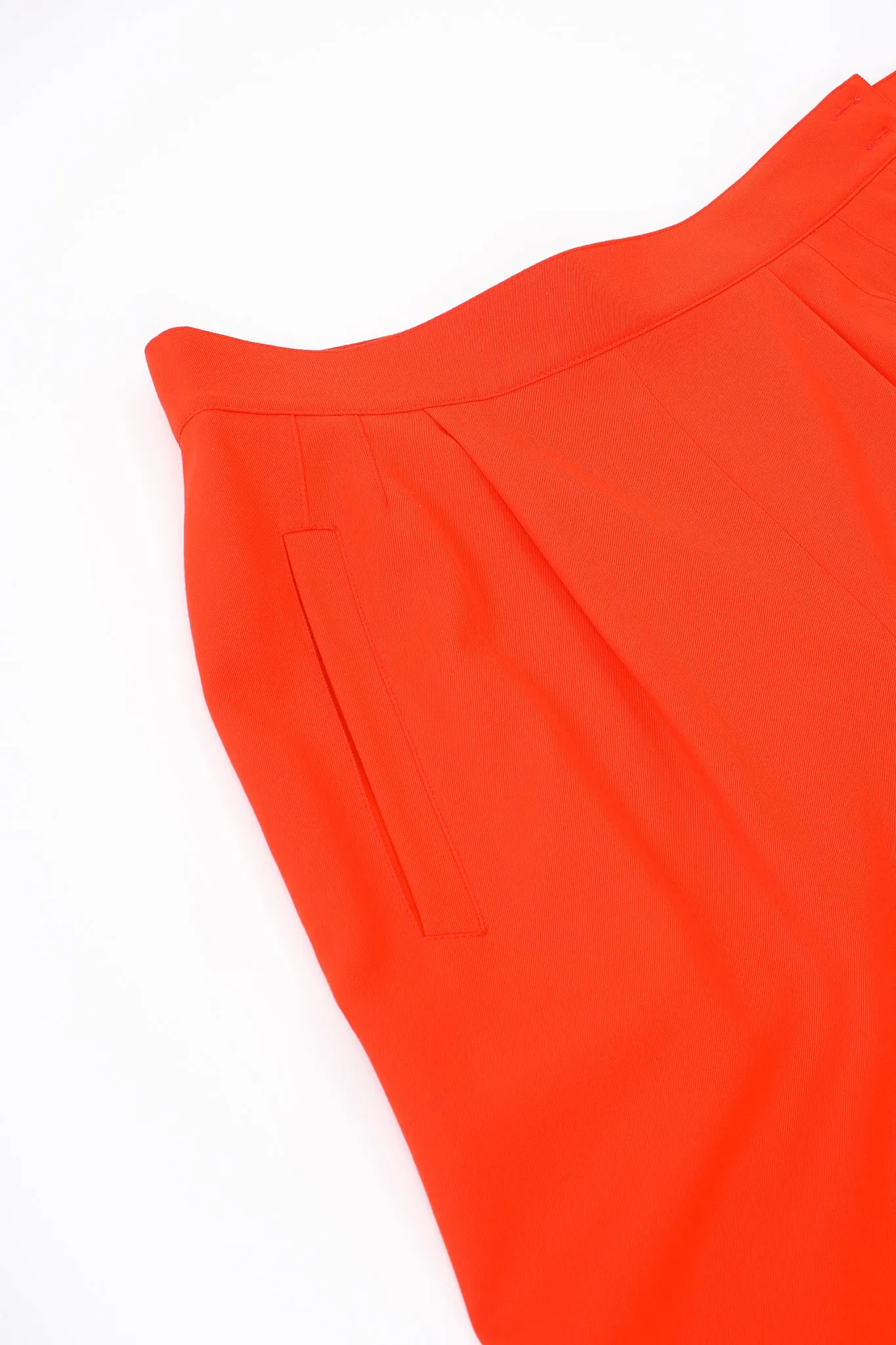 Pleated Back Button Pant