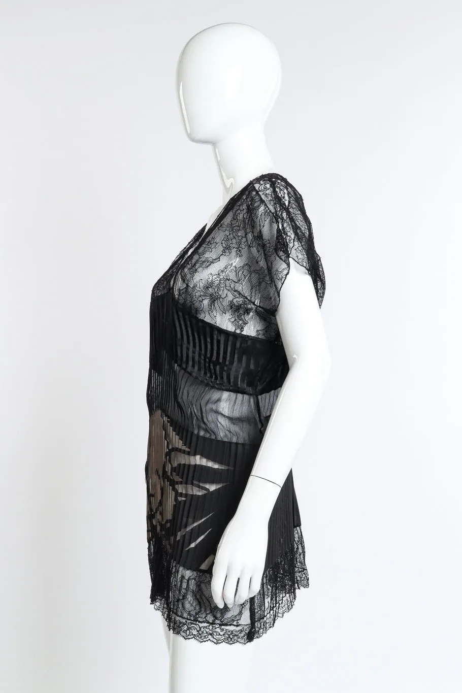 Plissé & Lace Top
