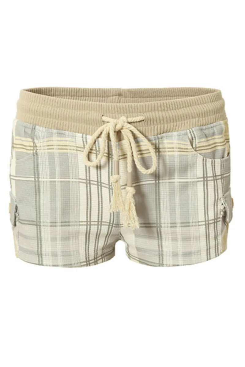 [Pre-sale] Chill Plaid Shorts