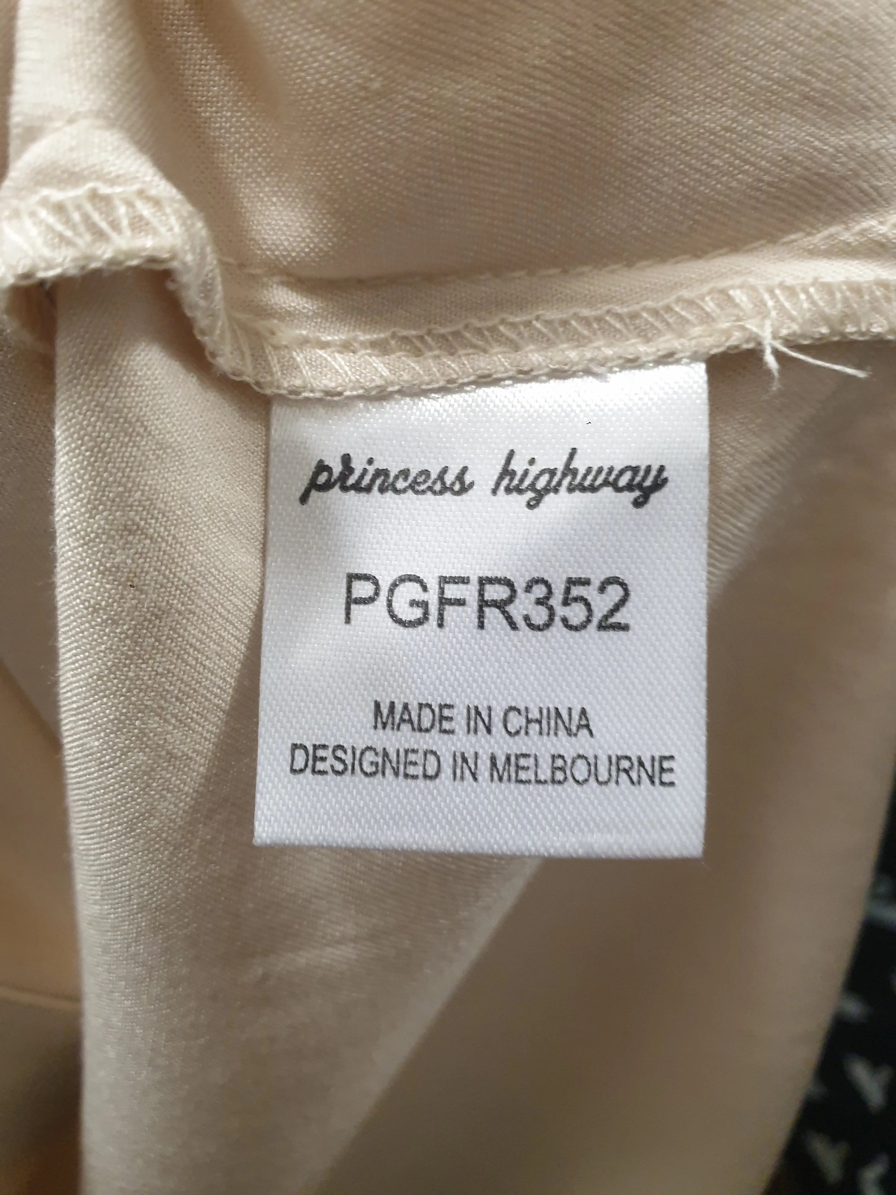 Princess Highway cream long sleeve shirt with embroydered peter pan collar size 8