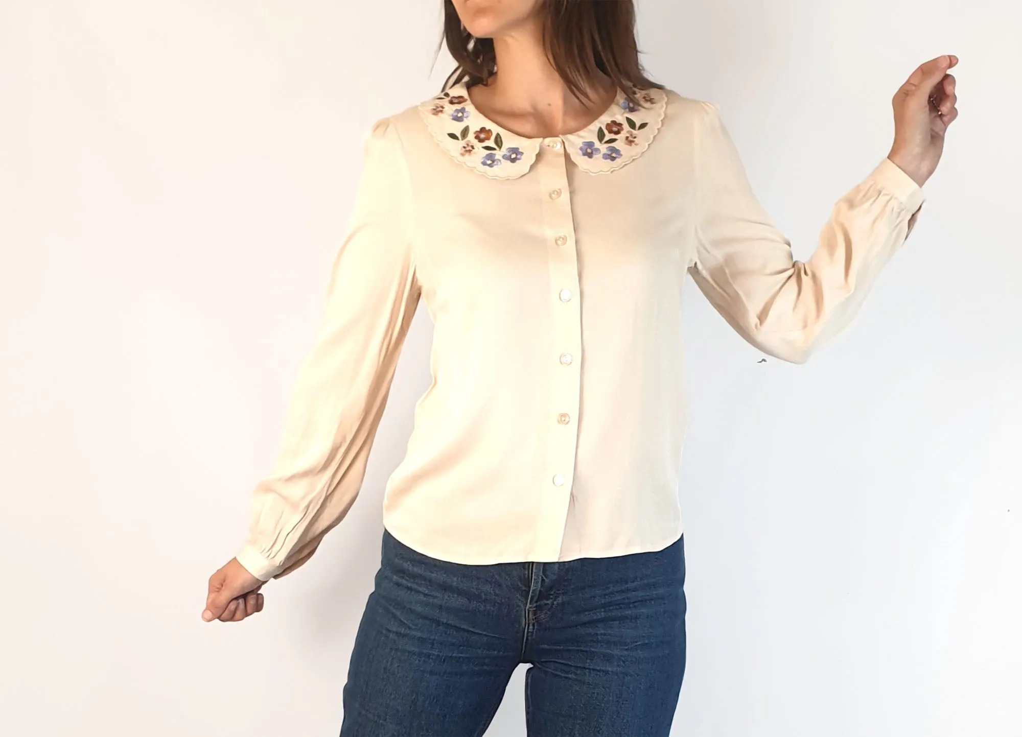 Princess Highway cream long sleeve shirt with embroydered peter pan collar size 8