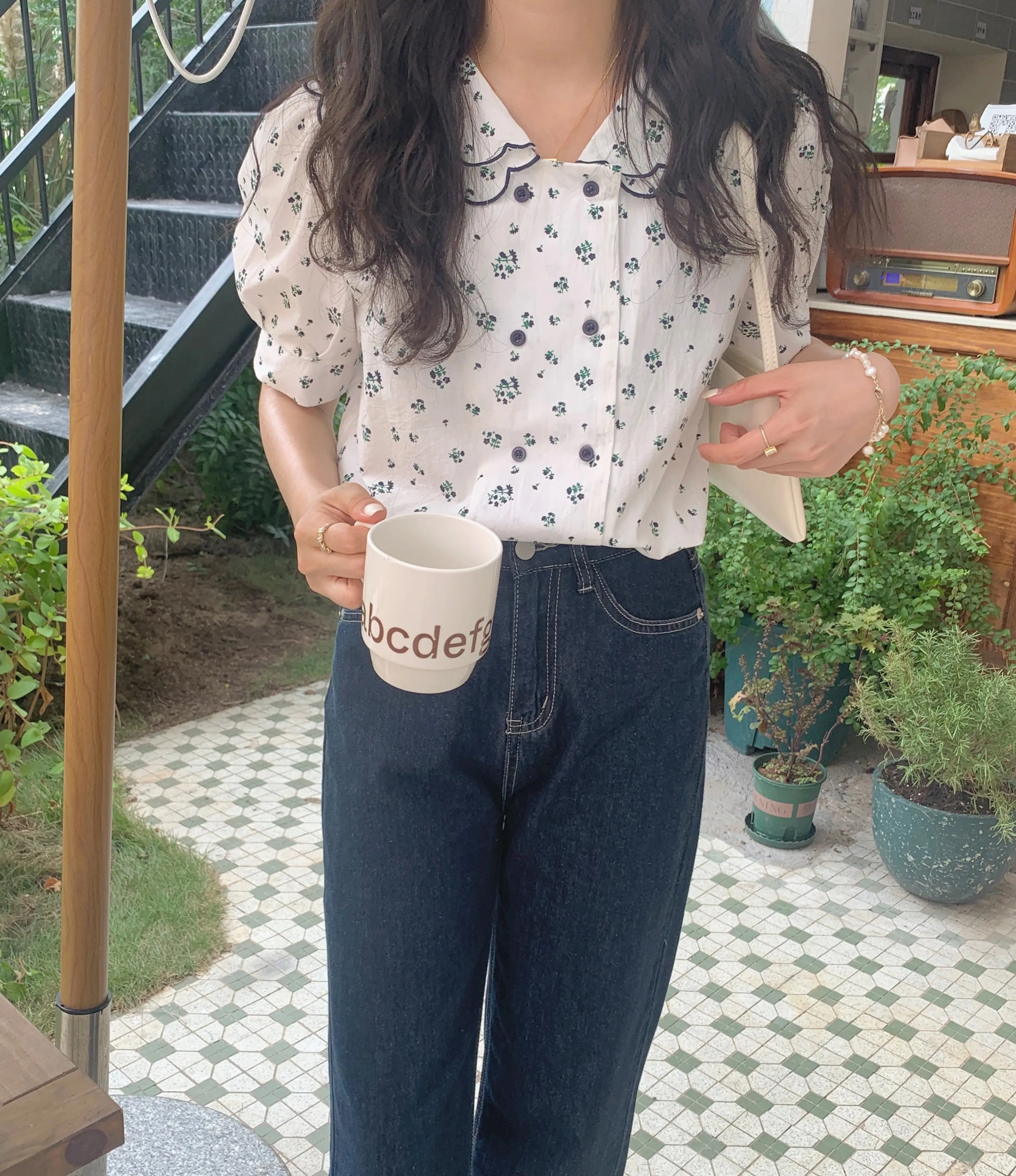 Retro Florals Peter Pan Collar Summer Shirt