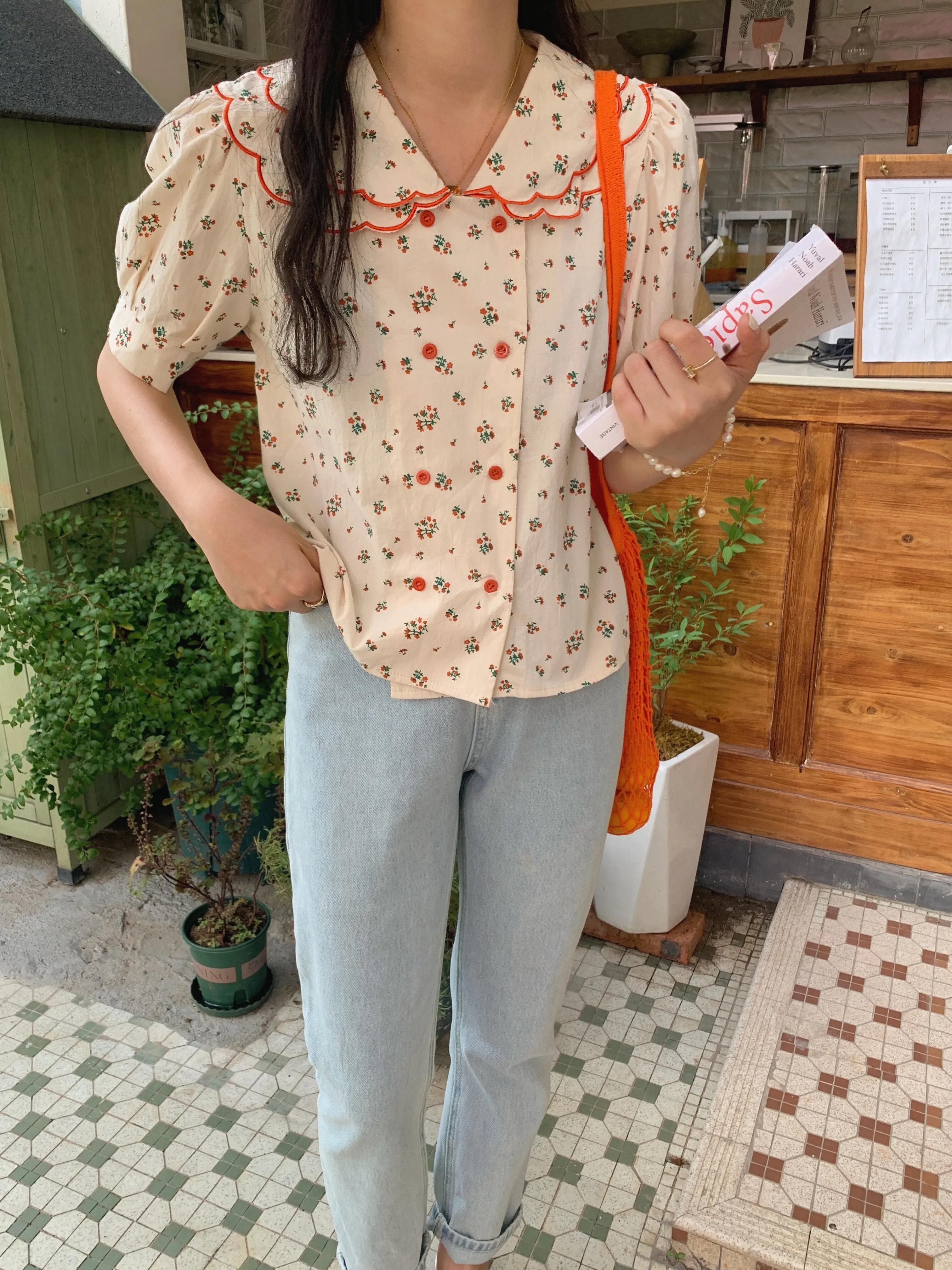 Retro Florals Peter Pan Collar Summer Shirt