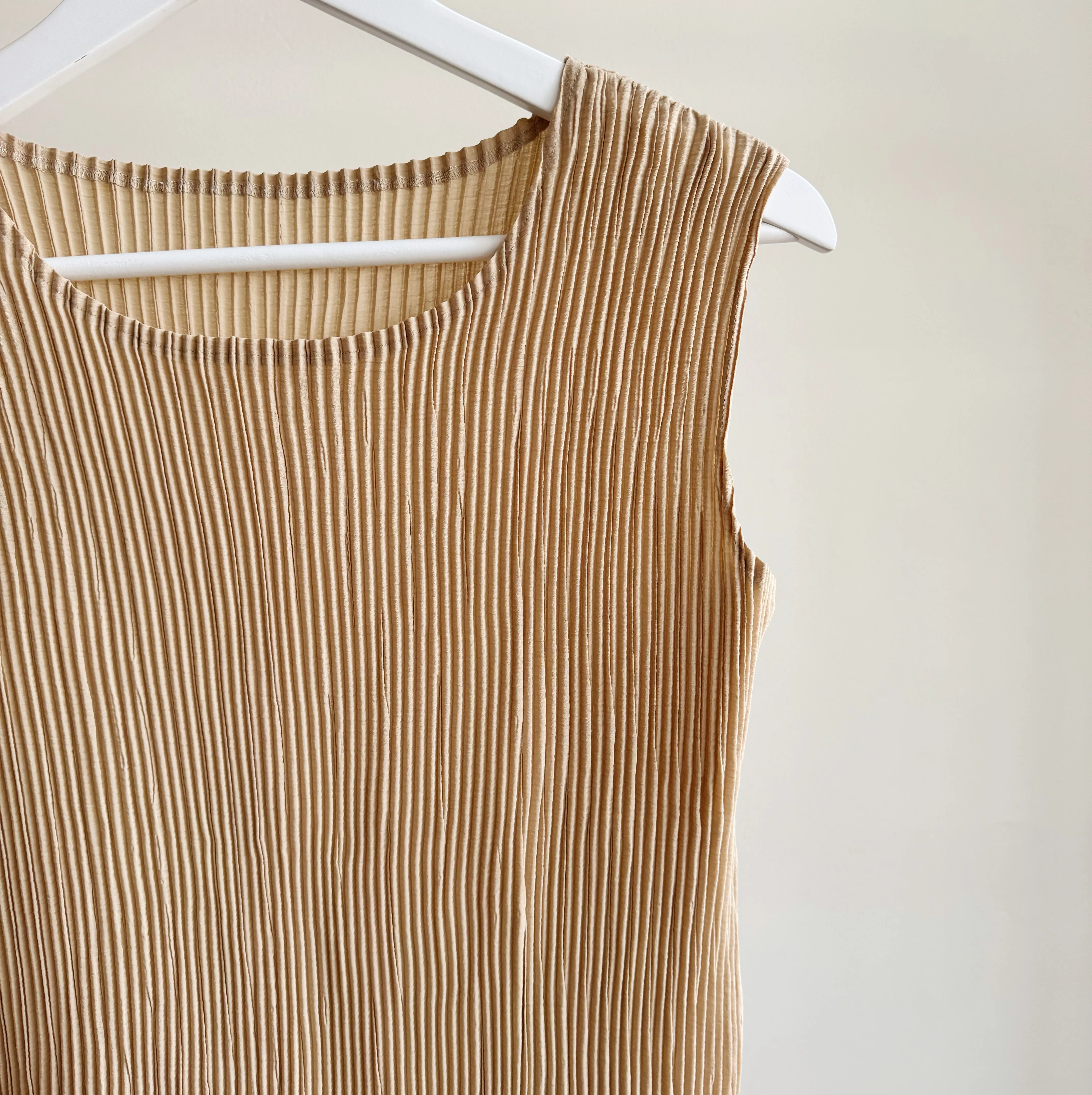Sandstone Pleated Tank
