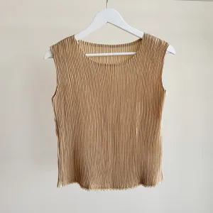 Sandstone Pleated Tank