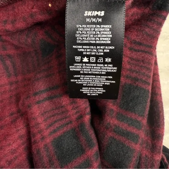 SKIMS  Unisex Fleece  Flannel Sleep pants  Medium in  Wine Plaid NWOT
