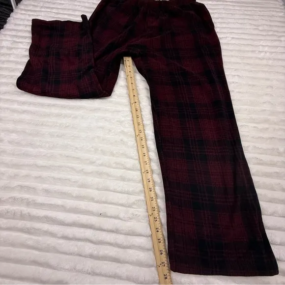 SKIMS  Unisex Fleece  Flannel Sleep pants  Medium in  Wine Plaid NWOT