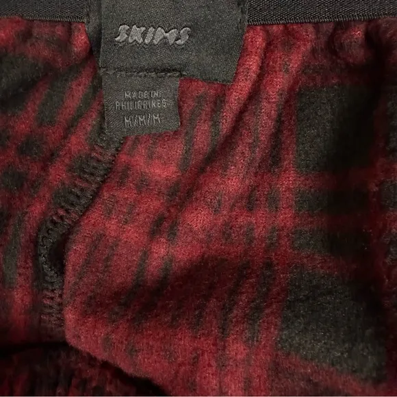 SKIMS  Unisex Fleece  Flannel Sleep pants  Medium in  Wine Plaid NWOT