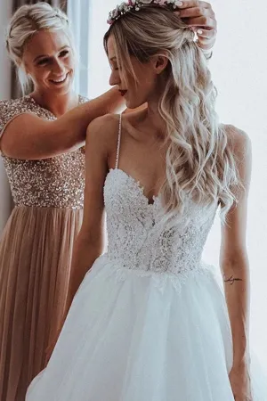 Spaghetti Straps Shining Tulle Beaded Appliqued A-line Wedding Dresses,MW338
