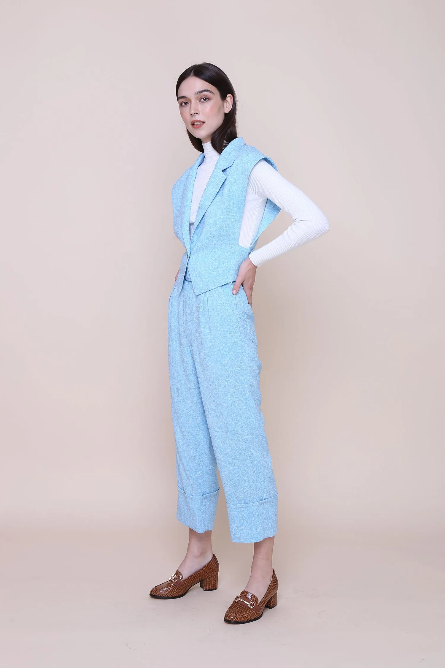 THINK OUTSIDE THE BOX | High Waisted Culottes In Blue Tweed With Belt