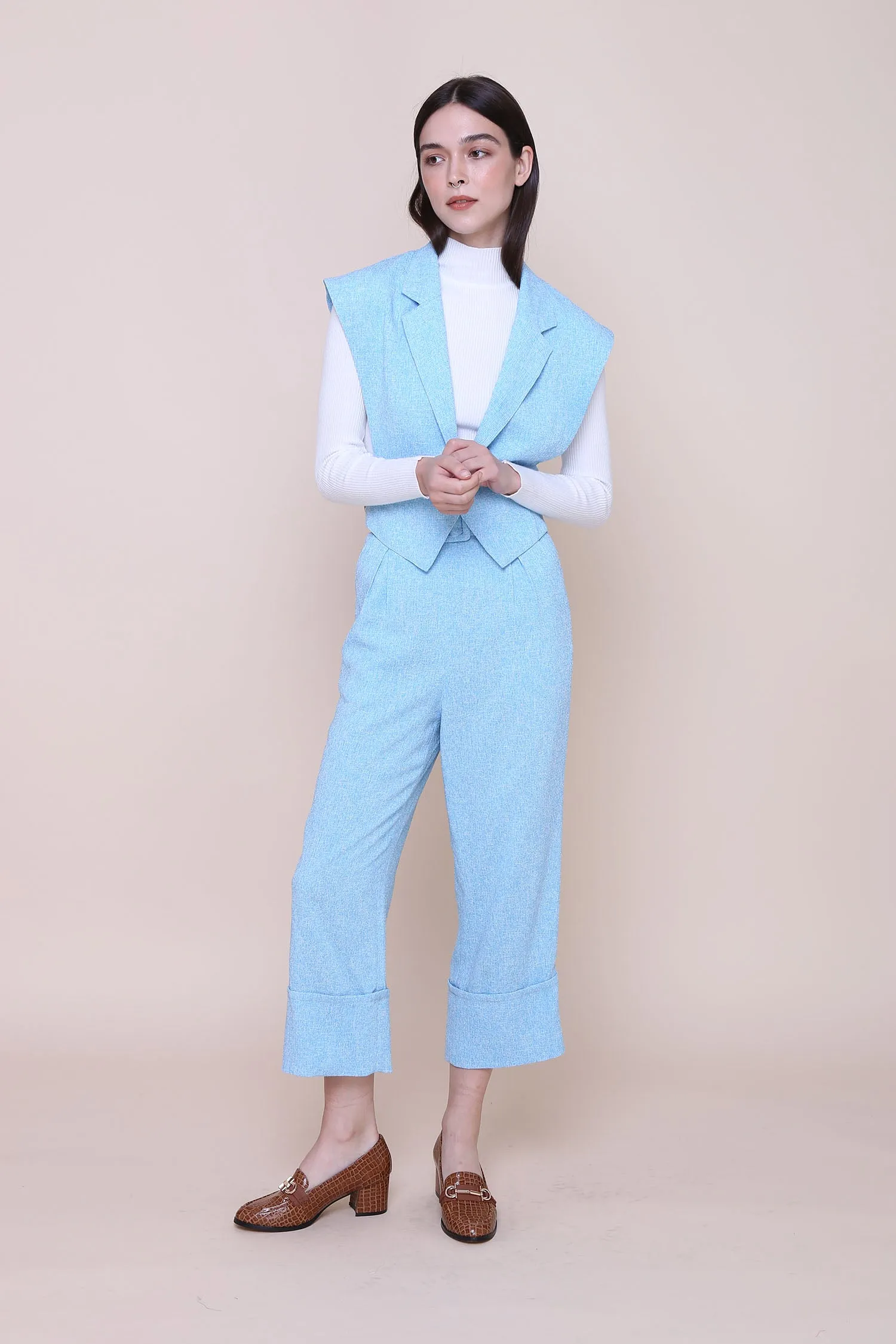 THINK OUTSIDE THE BOX | High Waisted Culottes In Blue Tweed With Belt