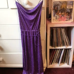 True Vintage 1970‘s Disco Sparkle Dress Midi Purple Glitter Cowneck Y2k Party Sm