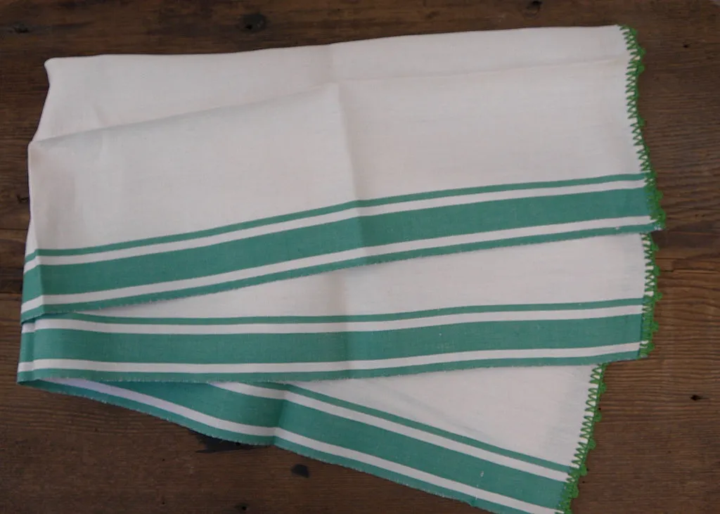 Unused Vintage Linen Green and White Kitchen Tea Towel with Crocheted Edge