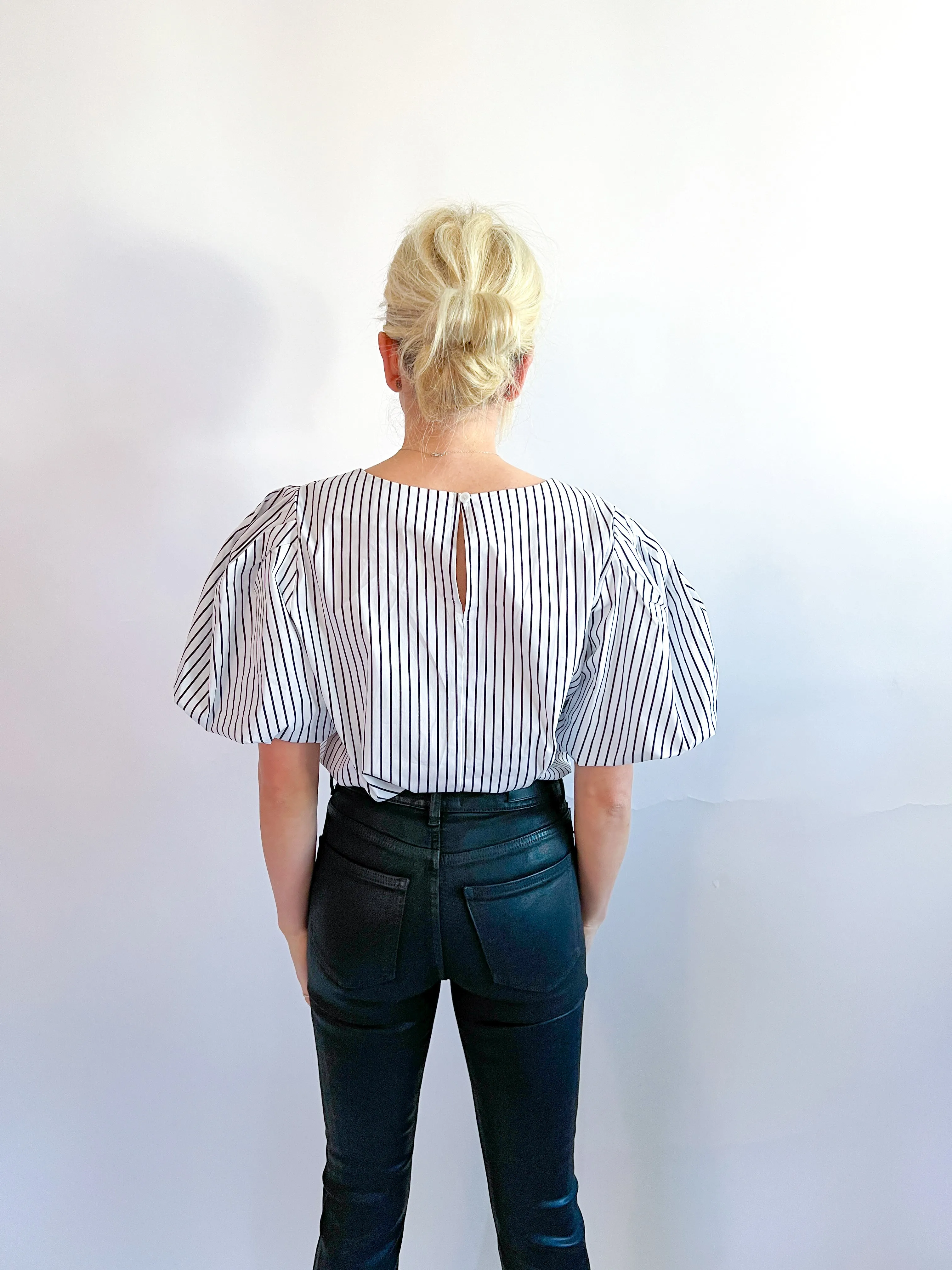 Vertical Stripe Puff Sleeve Top